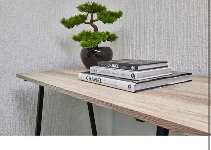 Vinery Four-bedroom House *