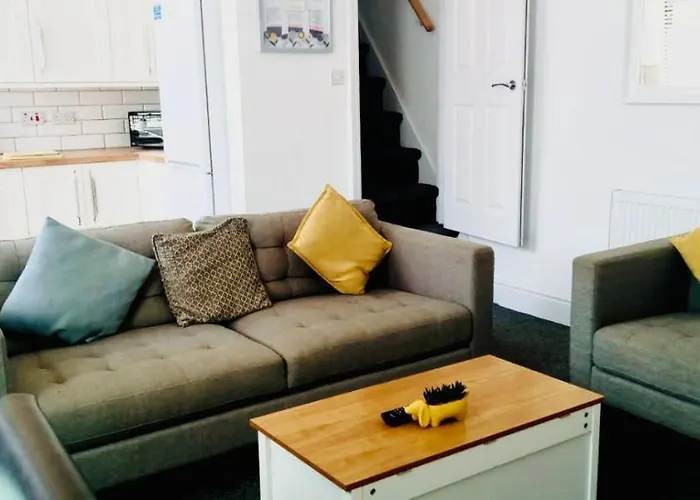 Vinery Four-bedroom House *