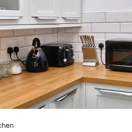 Vinery Four-bedroom House לידס